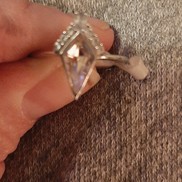 Ring lot - Picture 2 of 4